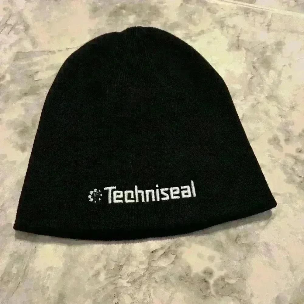 NWOT Techniseal Company Black Acrylic Beanie Hat One Size